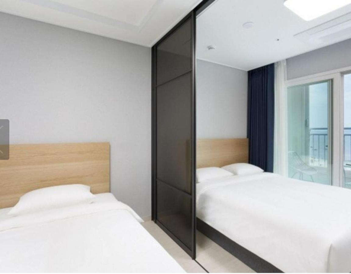 Yeosu Hotel First City Eksteriør billede