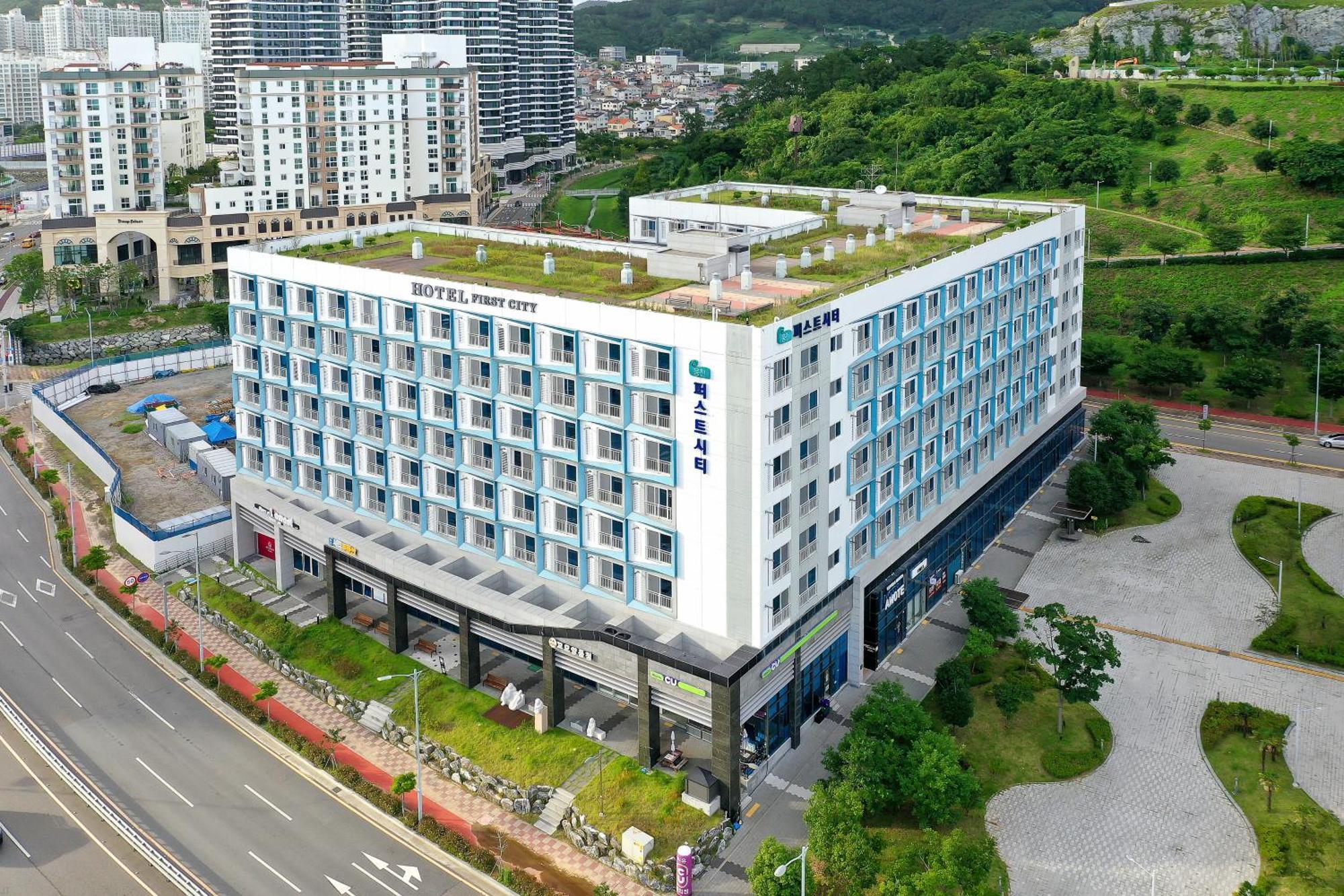 Yeosu Hotel First City Eksteriør billede
