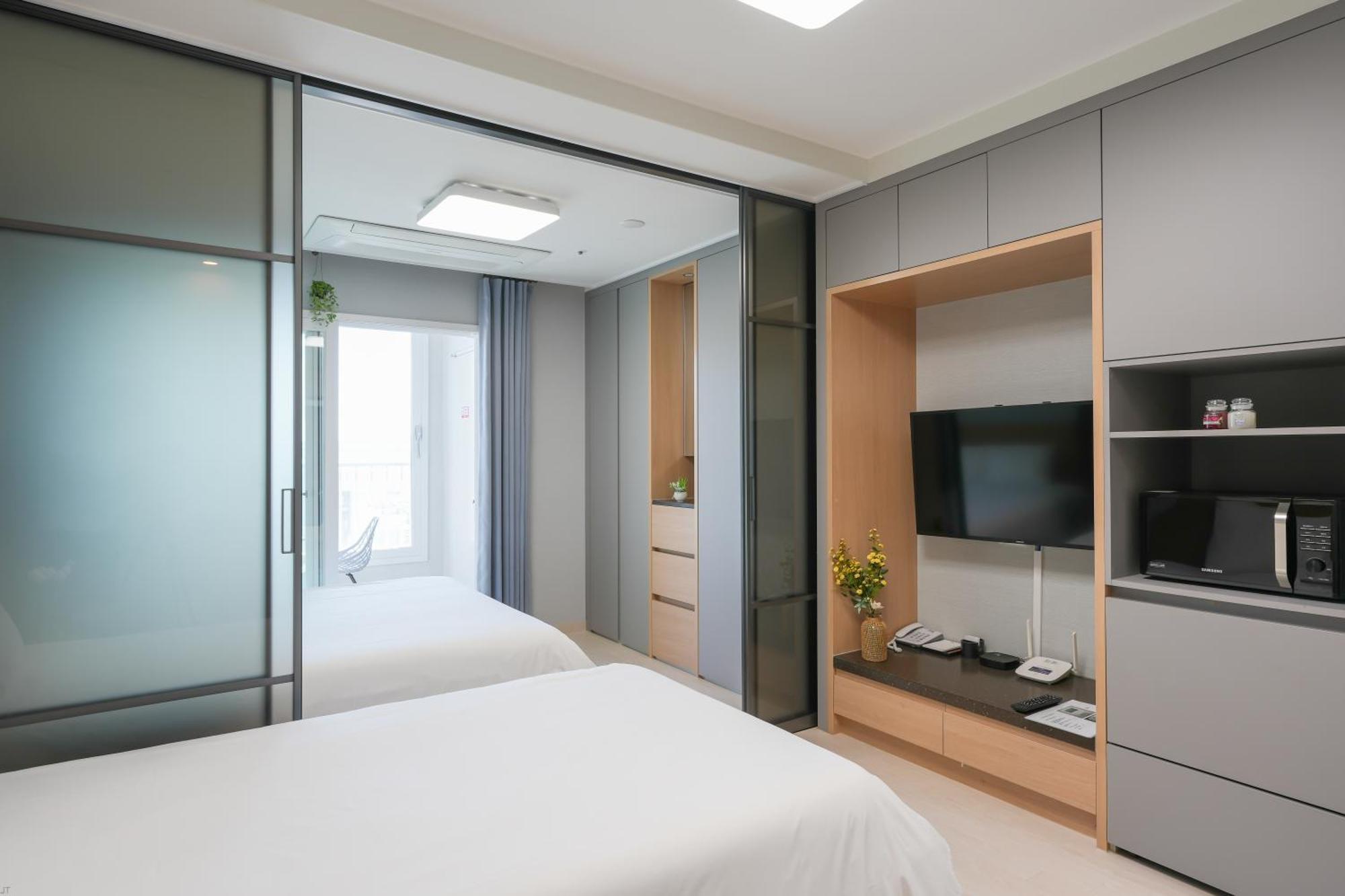 Yeosu Hotel First City Eksteriør billede