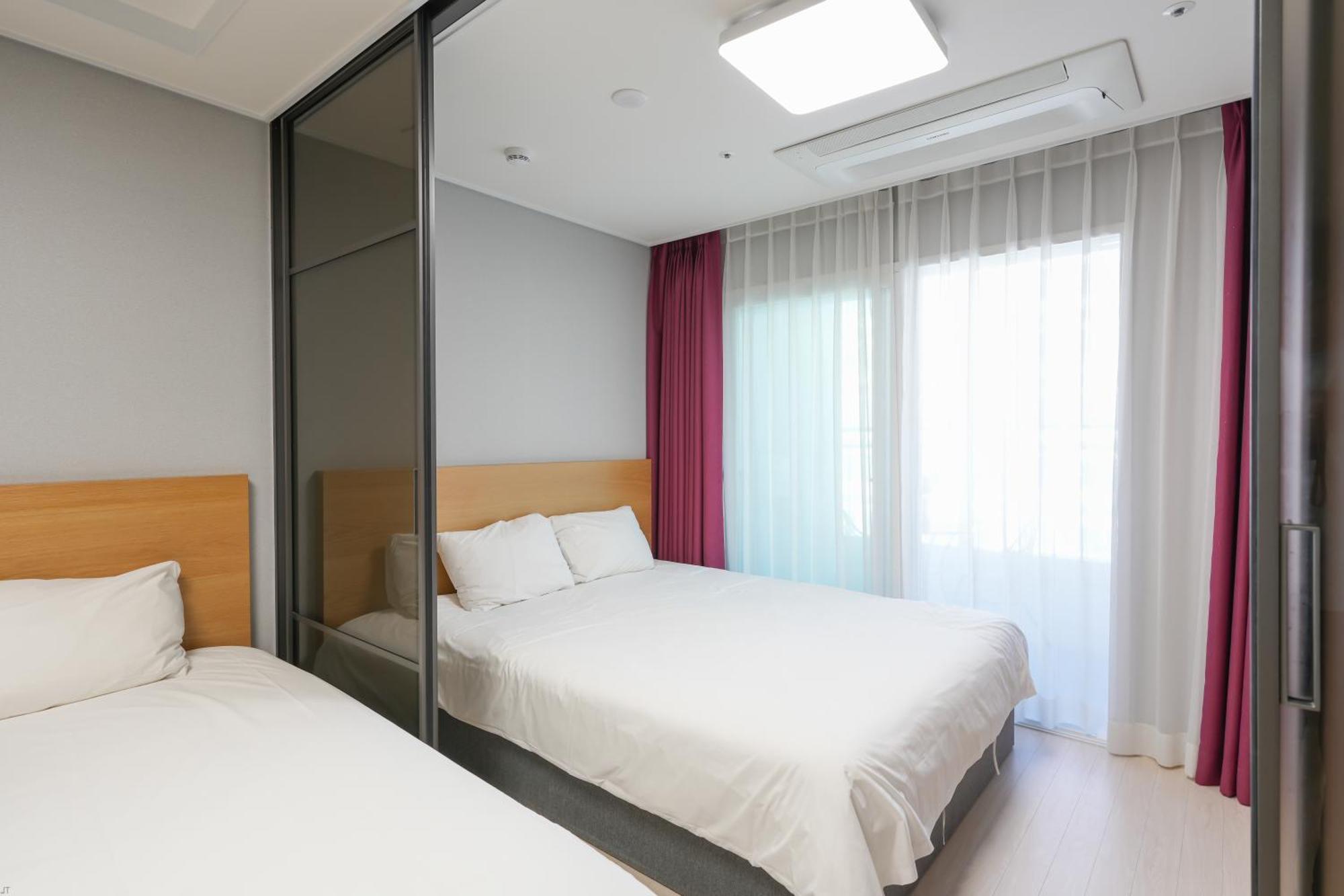 Yeosu Hotel First City Eksteriør billede